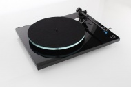 Gramofon Rega Planar 3 High Gloss Black