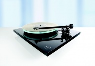 Gramofon Rega Planar 3 High Gloss Black