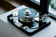 High-end gramofon Pro-Ject Signature 12.2 - piano black