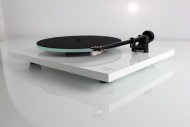 Gramofon Rega Planar 2 High Gloss White